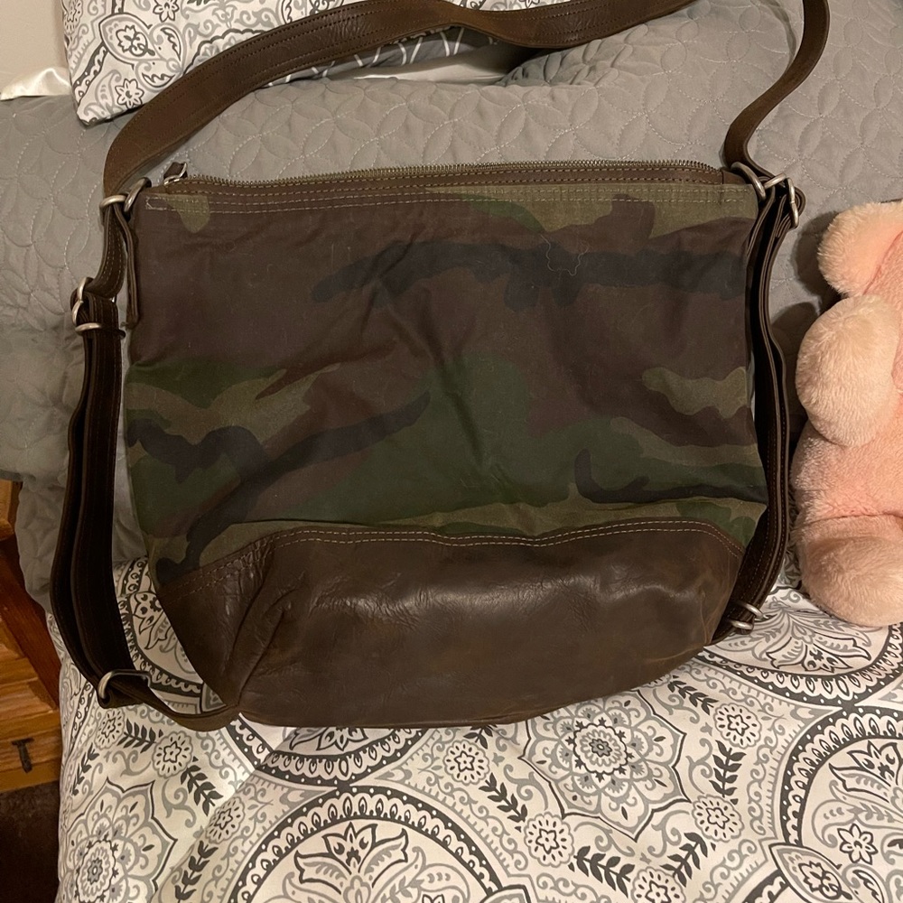 Rough and Tumble open pocket boho?